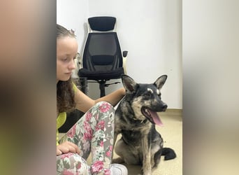 Aktive Tina sucht ihre eigene Familie