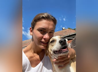 Ilonka möchte die Welt entdecken.