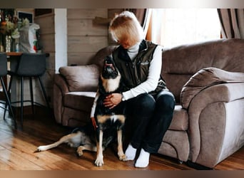 Unkomplizierte Prada sucht ihre Menschen