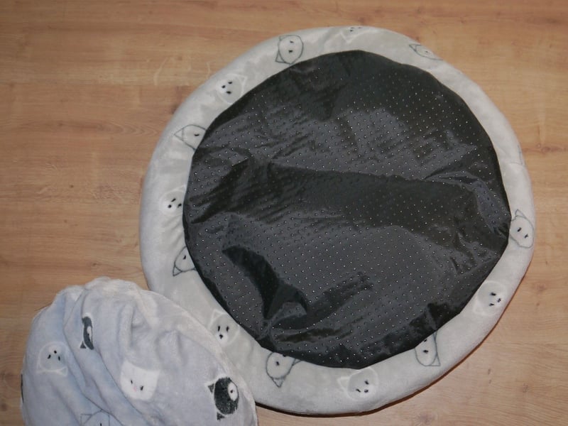 6tlg Hundebett + Julius K9 Geschirr Gr. 2XS Baby2 + Leine + Halsband + Hundemantel - N