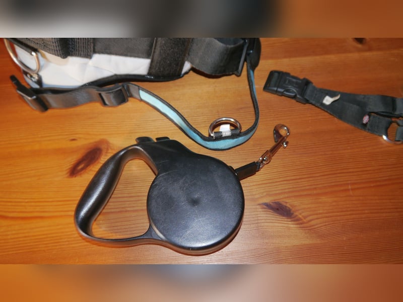 7tlg. Hundebett + Hundegeschirr Julius K9 Gr. 0 + Roll-Leine +  Maulkorb + Hundehalsband Trixie – F