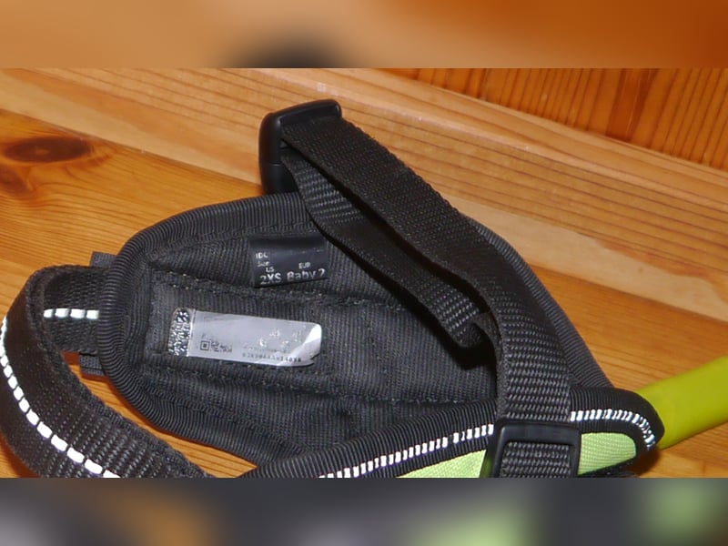 7tlg Julius K9 Geschirr Gr. 2XS Baby2 Neon + Leine +Halsband + Hundemantel + Futterspielzeug – M