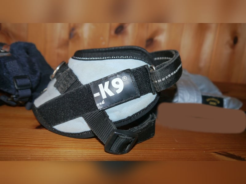 7tlg Katzen/Hundebett + Brustgeschirr + Julius K9 Gr. XS + Hundemantel + Spiel  Wieselball - X