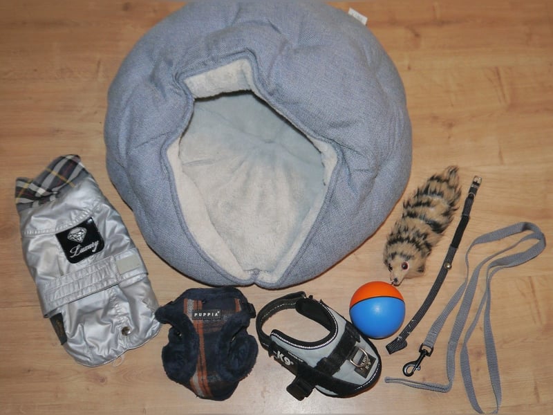7tlg Katzen/Hundebett + Brustgeschirr + Julius K9 Gr. XS + Hundemantel + Spiel  Wieselball - X