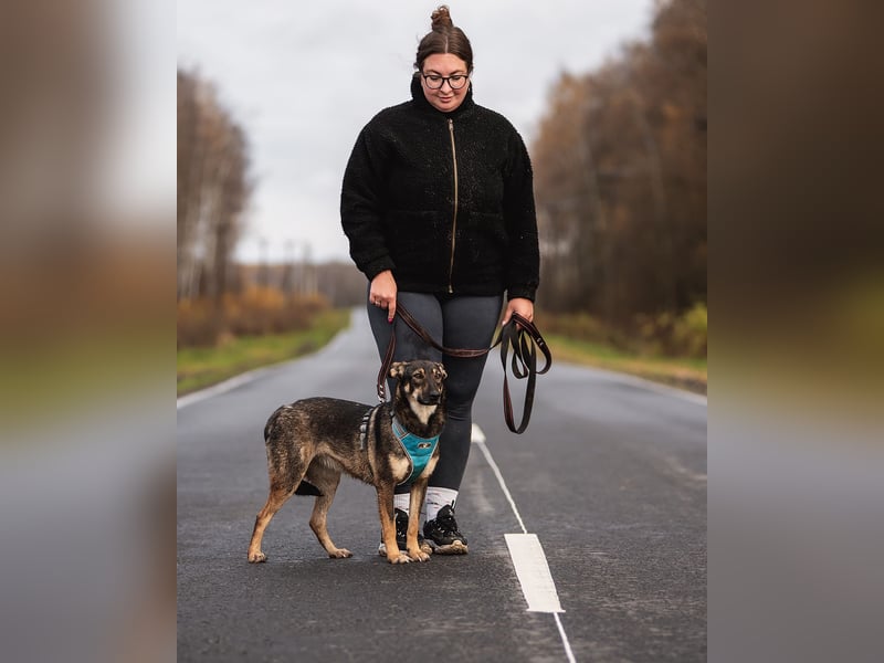 Liebevolle Olivka sucht ihren platz