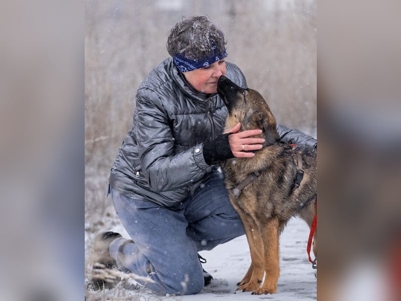 Ein Herz für Vasilisa geben Sie ihr eine Chance auf ein glückliches Leben!