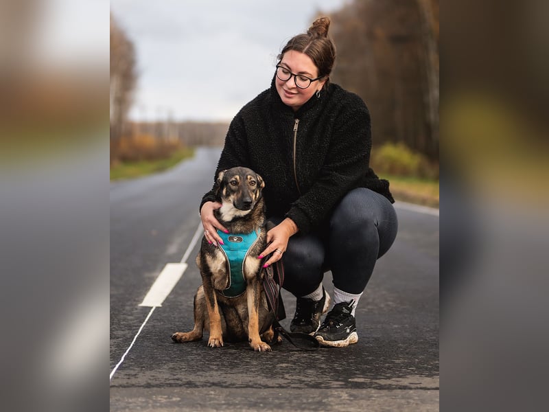 Liebevolle Olivka sucht ihren platz
