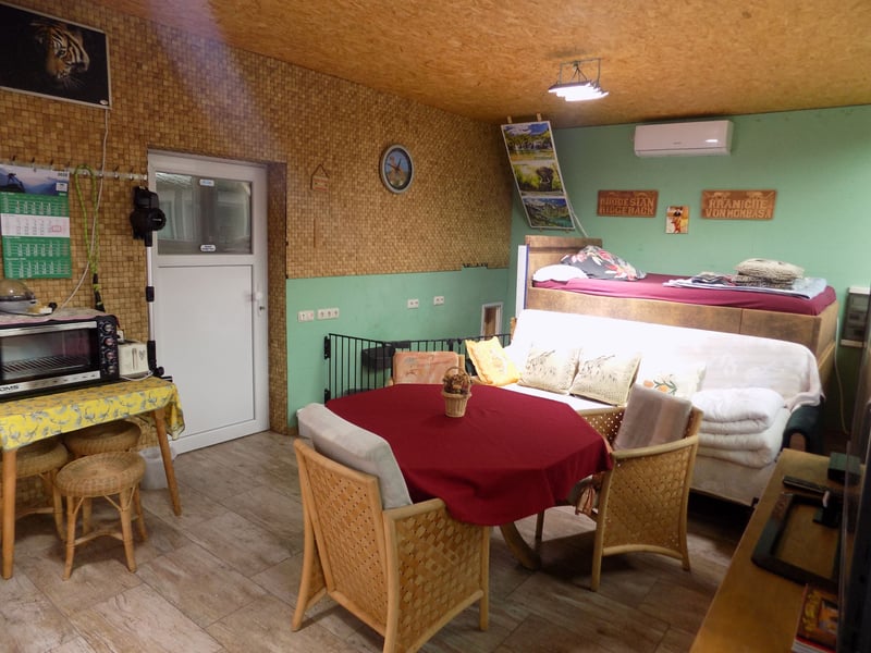 Farm-Hunde-Hotel  "5-Sterne+4-Pfoten"