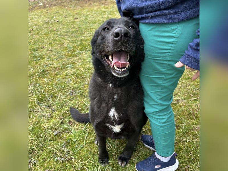 Sjena ein kräftiges Mädchen