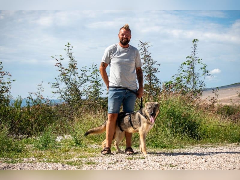 Pavarotti sucht seine Menschen