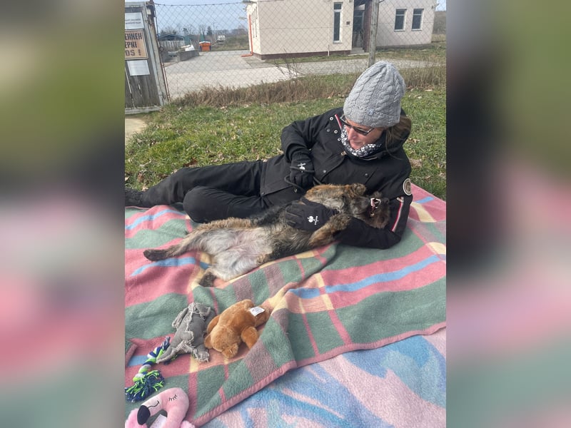 Sabina, einfach nur lieb wünscht sich so sehr eine Familie
