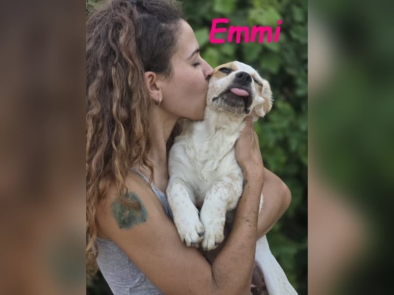 Emmi 01/2025 (ESP) - verschmustes und neugieriges, bezauberndes kleines Mädchen!