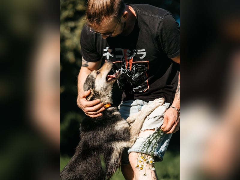 Aktive Naya sucht ihre Menschen