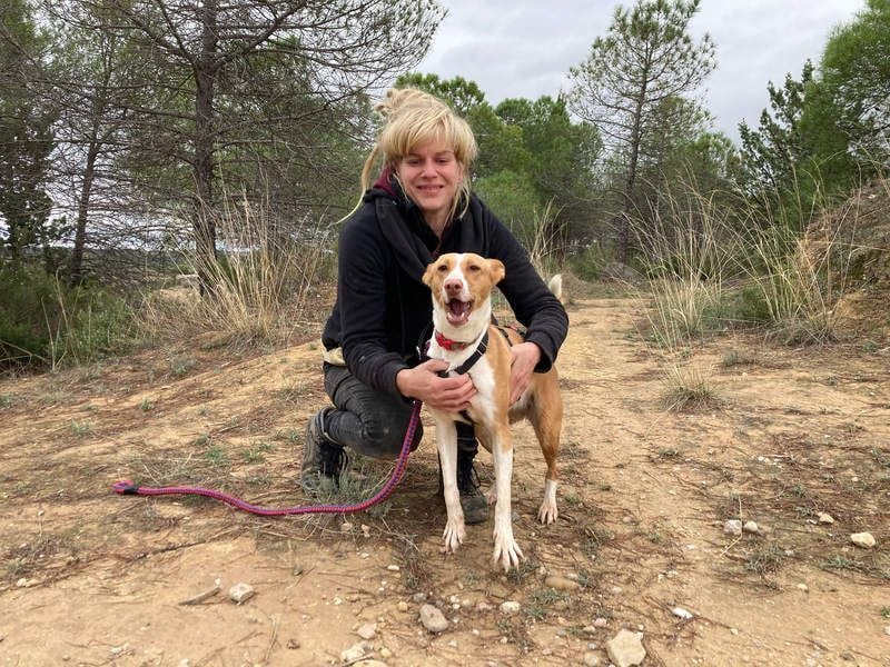 MARTINA-kleine Prinzessin mit sonnigem Herzen sucht ihre Für-immer-Familie