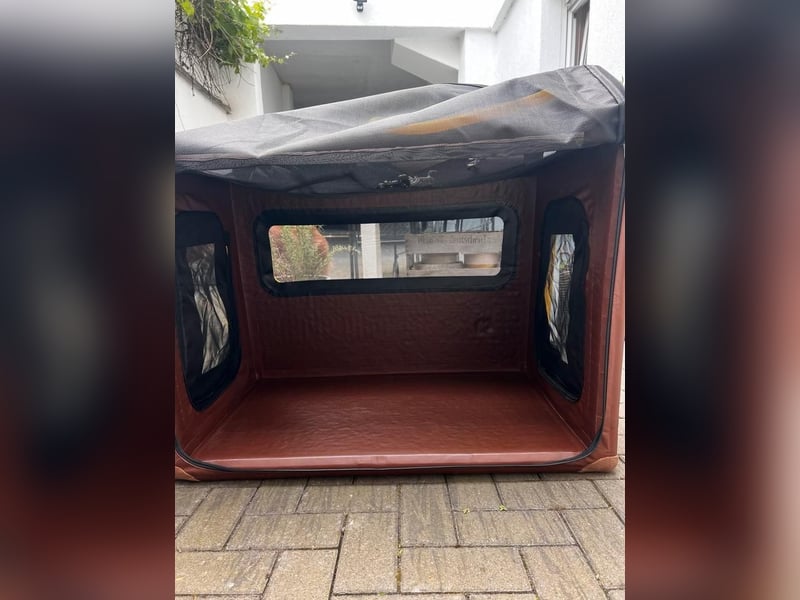 Tami Premium Hundebox (L) mit Airbag-Funktion